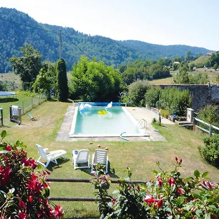 Apartment Rural Pool Retreat In The Hills, Cleaning Included